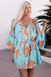 Robe imprimée à col en V et cordon de serrage à la taille